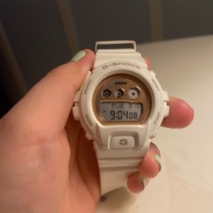 Casio g shock mini